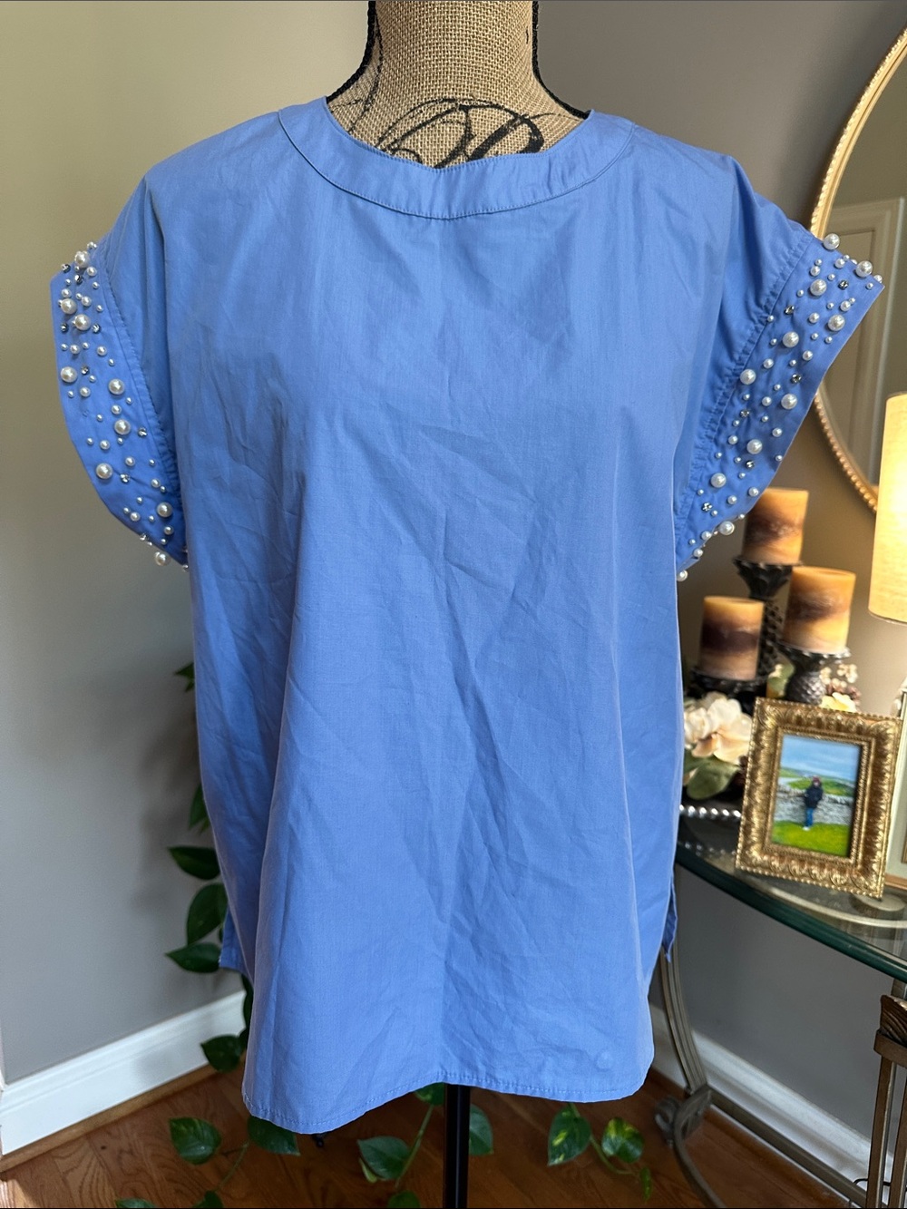 entro Light Blue Pearl-Embellished Short Sleeve Top size large